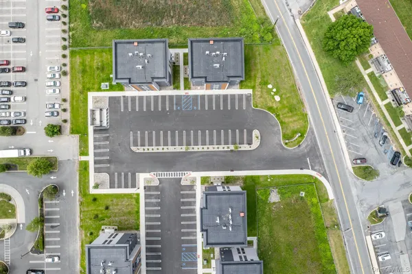 $2,300 | 3 Giada Lane, Unit 8, Middletown, NY 10940