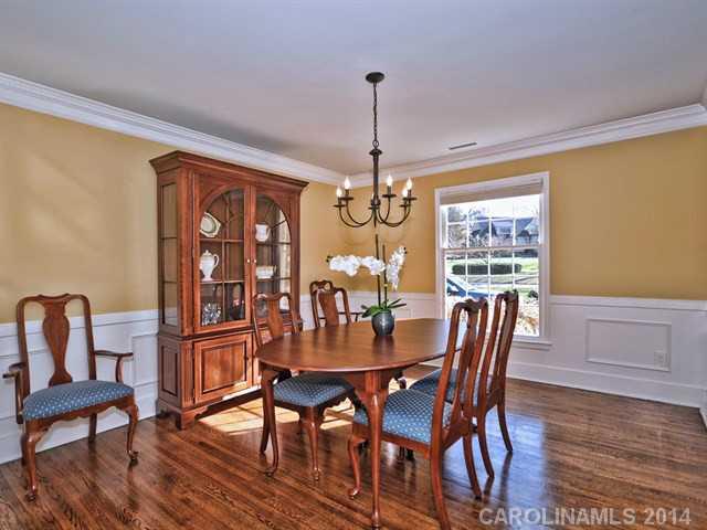 3400 Foxcroft Road Charlotte, NC 28211 - Photo 3 of 16