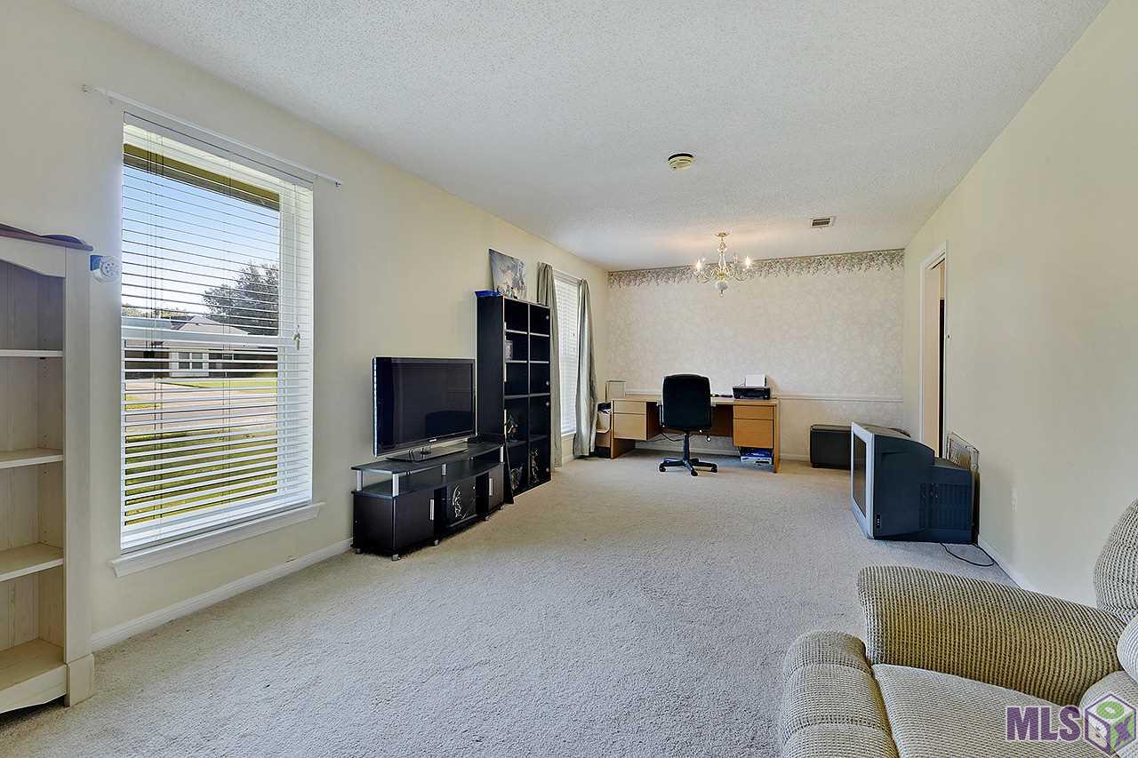 15424 Ferrell Avenue Baton Rouge, LA 70817 - Photo 4 of 18 Gallery Image 4