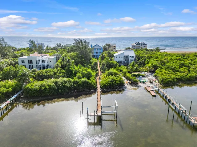 $3,600,000 | 1334 Southeast MacArthur Boulevard, Stuart, FL 34996