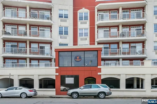 a car parked in front of a building