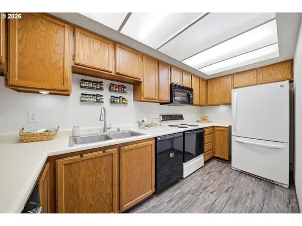 $239,000 | 1611 Northeast 113th Street, Unit 322, Vancouver, WA 98686