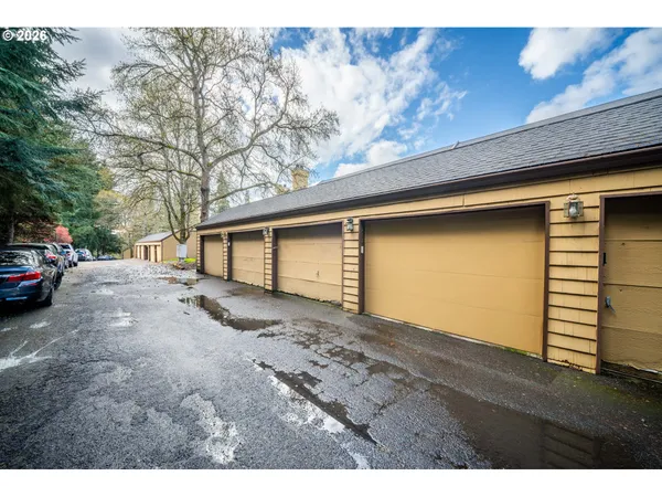 $239,000 | 1611 Northeast 113th Street, Unit 322, Vancouver, WA 98686