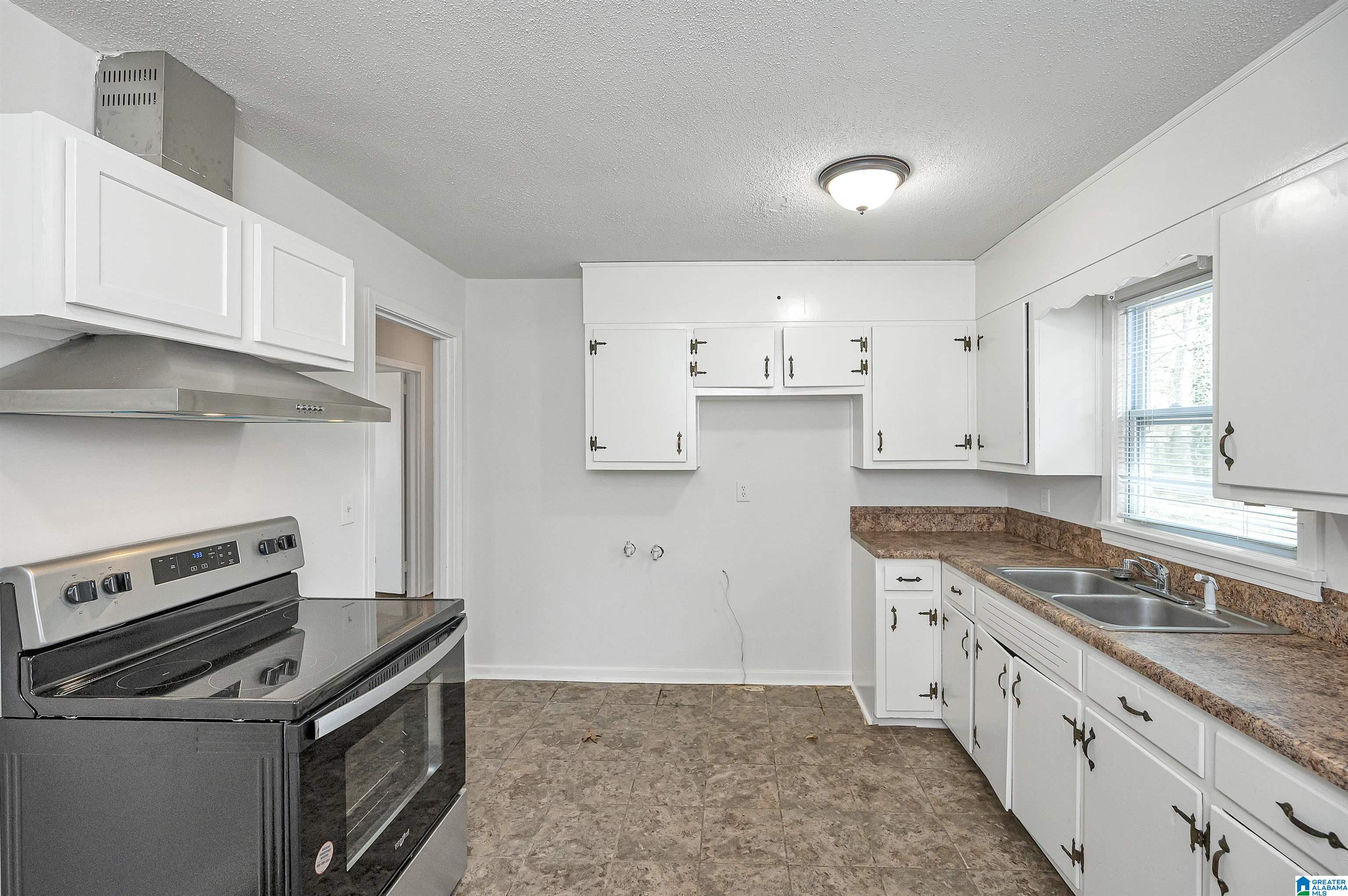 9837 Greenlee Road Birmingham, AL 35215 - Photo 10 of 31