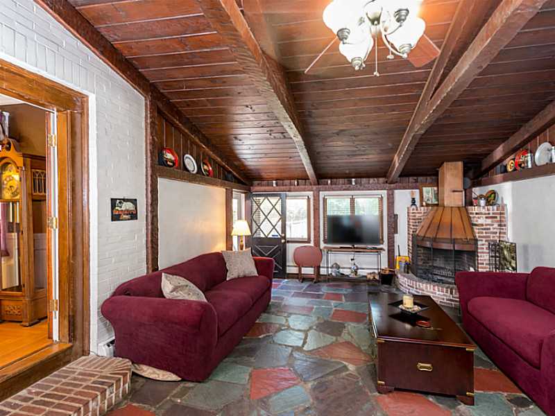200 Woodland Road Woonsocket, RI 02895 - Photo 10 of 25 Den/Family/Great Room.