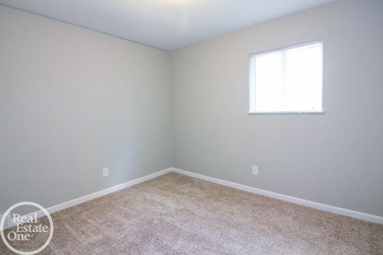 28732 Cotton Road New Baltimore, MI 48047 - Photo 11 of 14 31306768-10.JPG