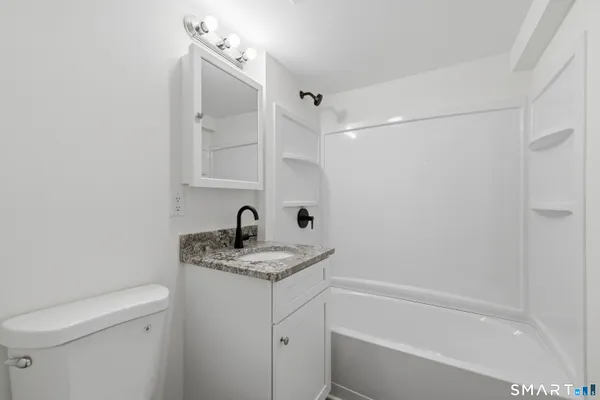 $2,700 | 98 West Main Street, Chester, CT 06412