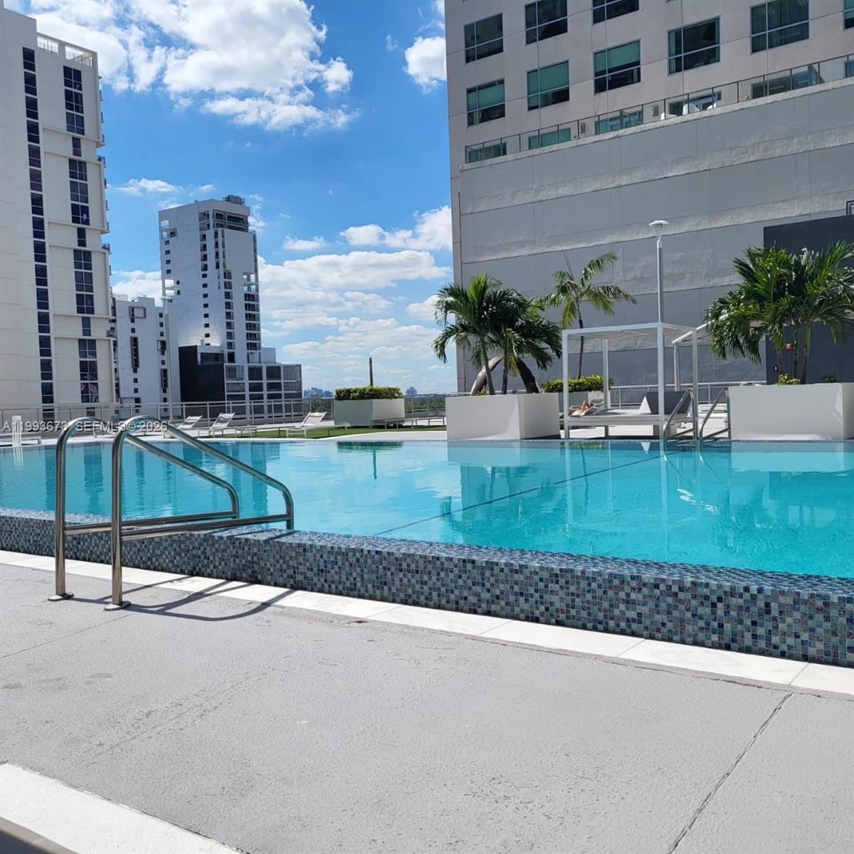 690 Southwest 1st Court, Unit 1722 Miami, FL 33130 - Photo 30 of 35