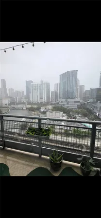 $3,100 | 690 Southwest 1st Court, Unit 1722, Miami, FL 33130