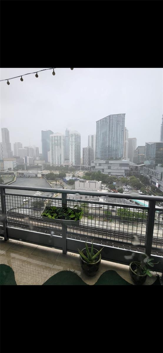 690 Southwest 1st Court, Unit 1722 Miami, FL 33130 - Photo 5 of 35