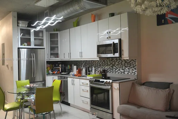 $3,100 | 690 Southwest 1st Court, Unit 1722, Miami, FL 33130