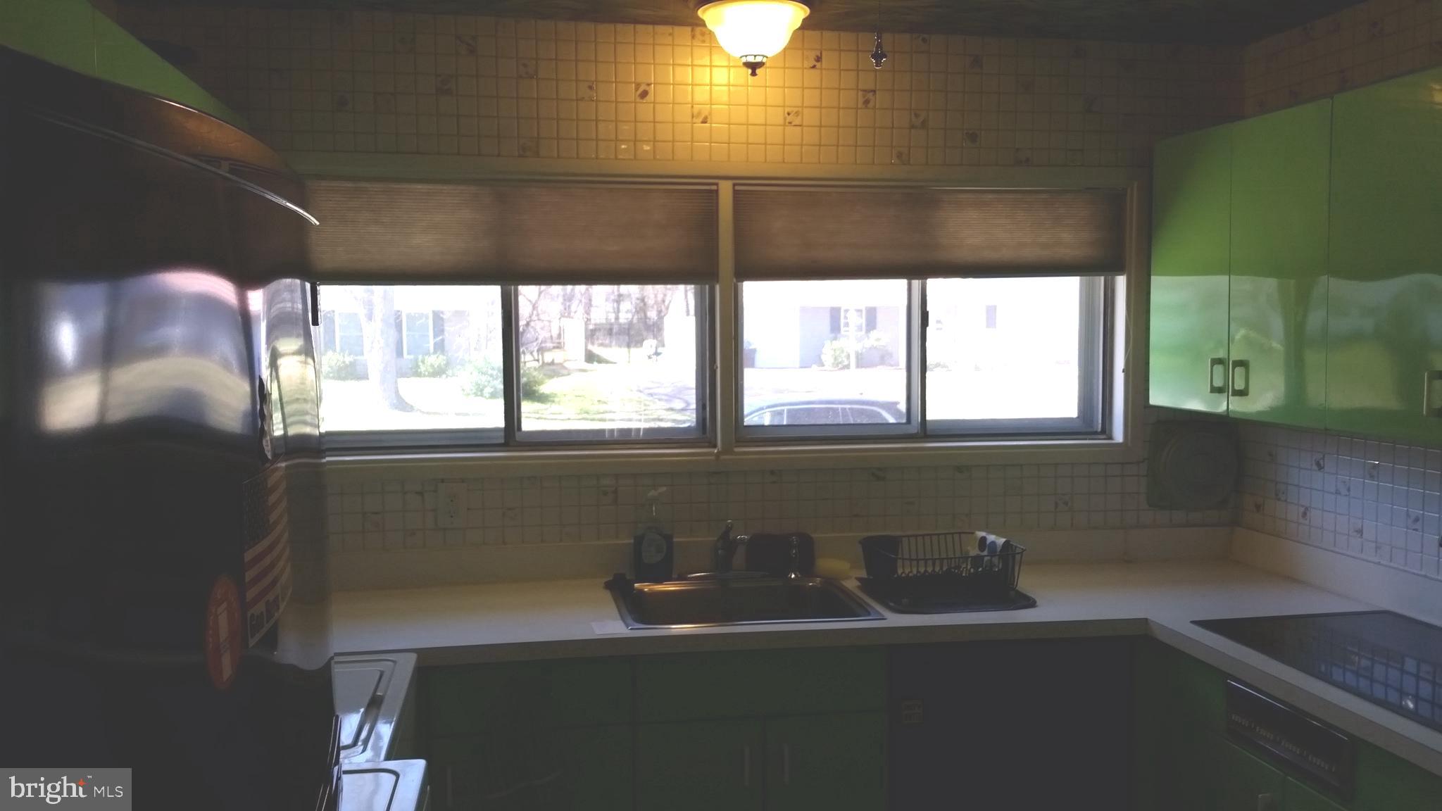 22 Harvest Road Levittown, PA 19056 - Photo 3 of 7 Gallery Image 3