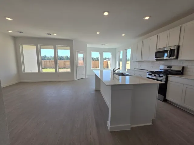 $1,990 | 1743 Magnolia Jade Court, Crosby, TX 77532