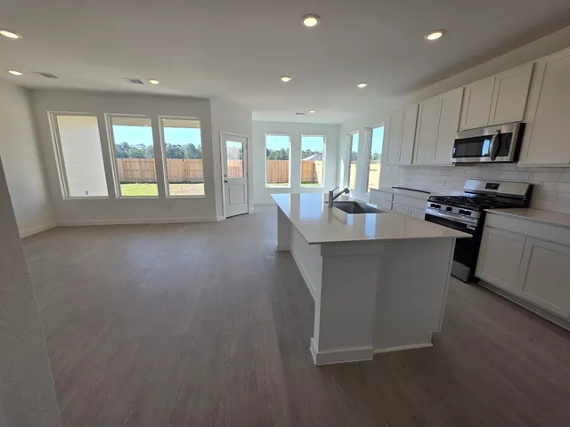 $1,990 | 1743 Magnolia Jade Court, Crosby, TX 77532