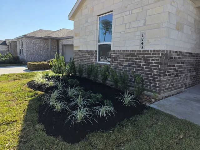 $1,990 | 1743 Magnolia Jade Court, Crosby, TX 77532