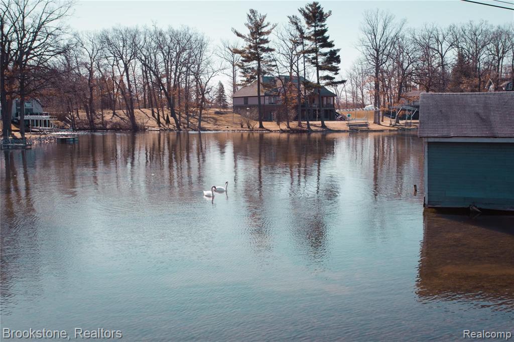 1675 Rochester Road Leonard, MI 48367 - Photo 22 of 62