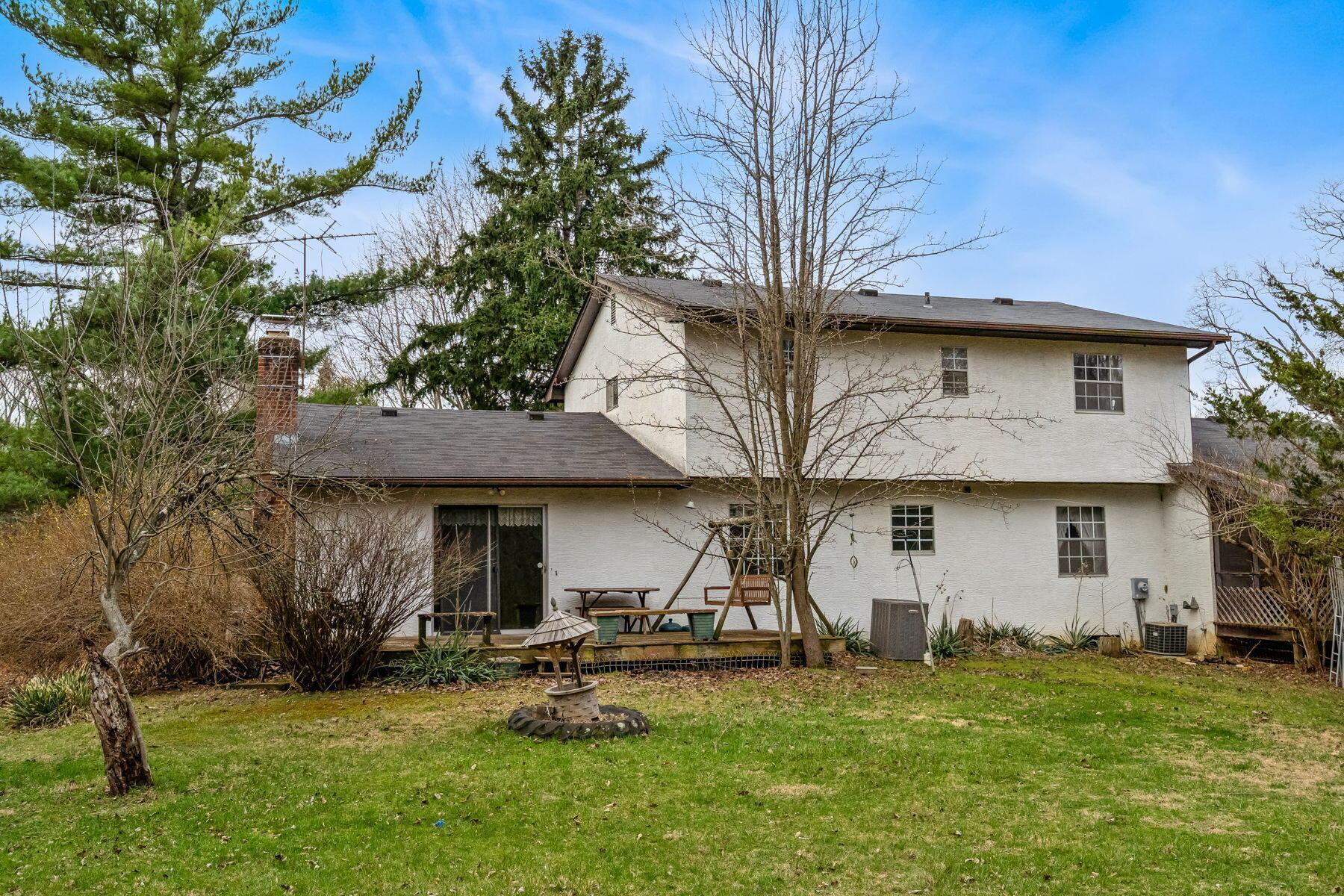2260 Carriage Road Powell, OH 43065 - Photo 7 of 71 8-web-or-mls-2260 Carriage Rd-108
