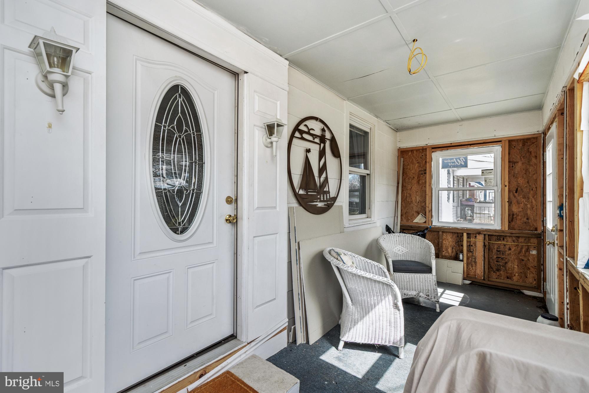 918 Renfrew Street Baltimore, MD 21221 - Photo 5 of 31 Sunroom