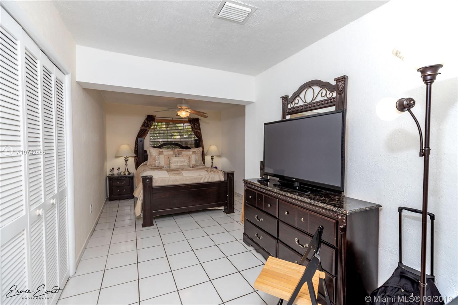 4375 Southwest 112th Court Miami, FL 33165 - Photo 16 of 30