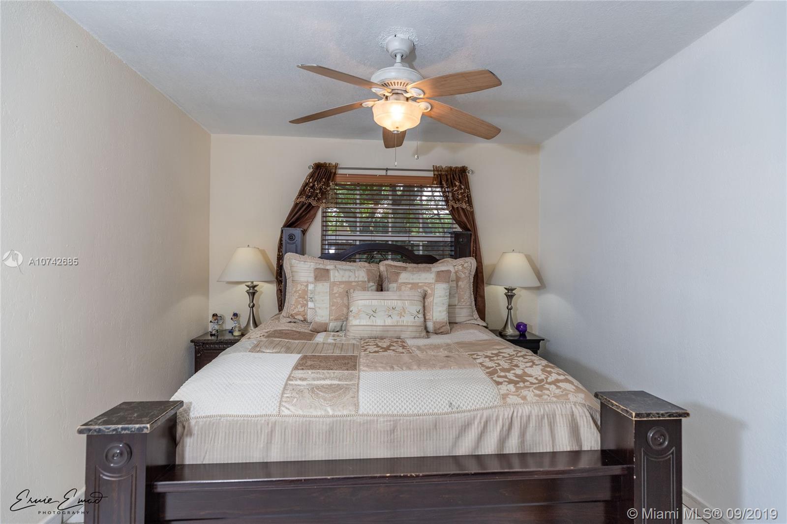 4375 Southwest 112th Court Miami, FL 33165 - Photo 17 of 30