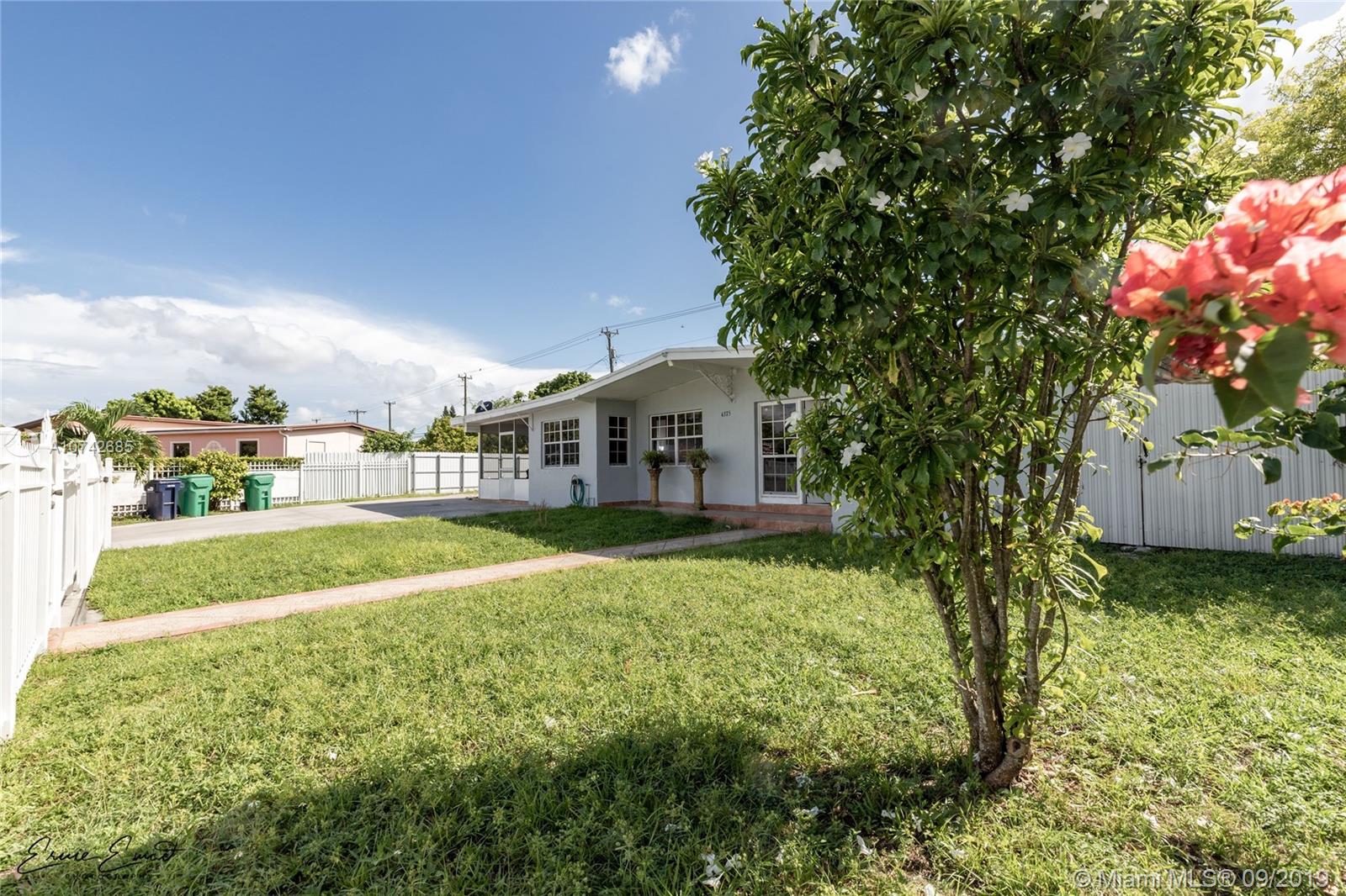 4375 Southwest 112th Court Miami, FL 33165 - Photo 3 of 30