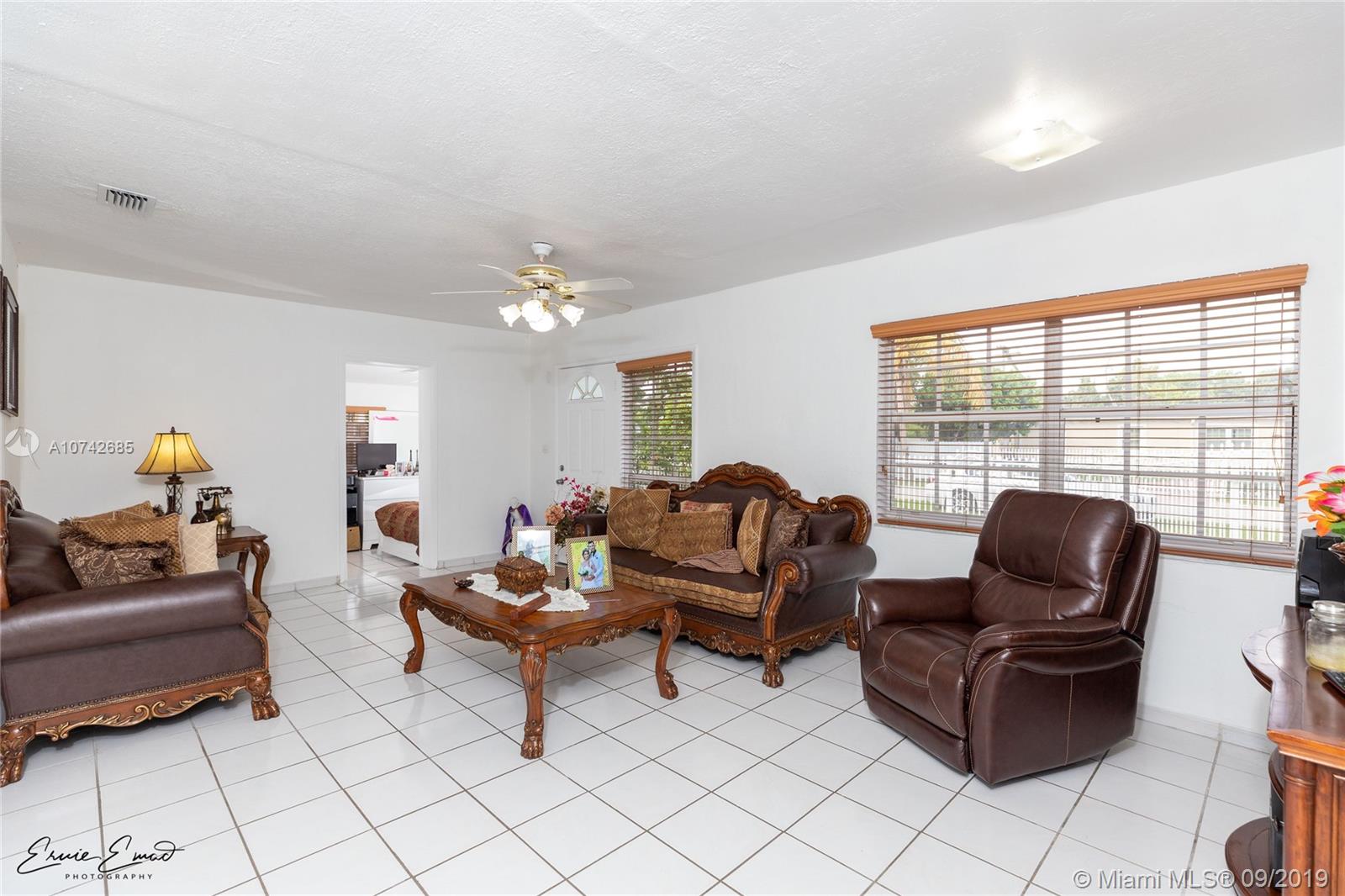 4375 Southwest 112th Court Miami, FL 33165 - Photo 6 of 30