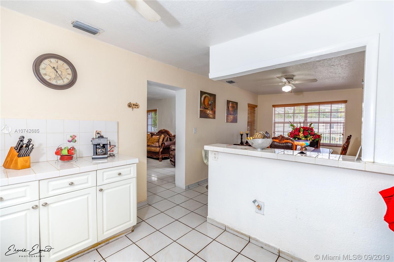 4375 Southwest 112th Court Miami, FL 33165 - Photo 9 of 30