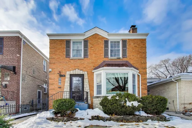 $699,000 | 6230 North Troy Street, Chicago, IL 60659