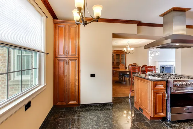 $699,000 | 6230 North Troy Street, Chicago, IL 60659