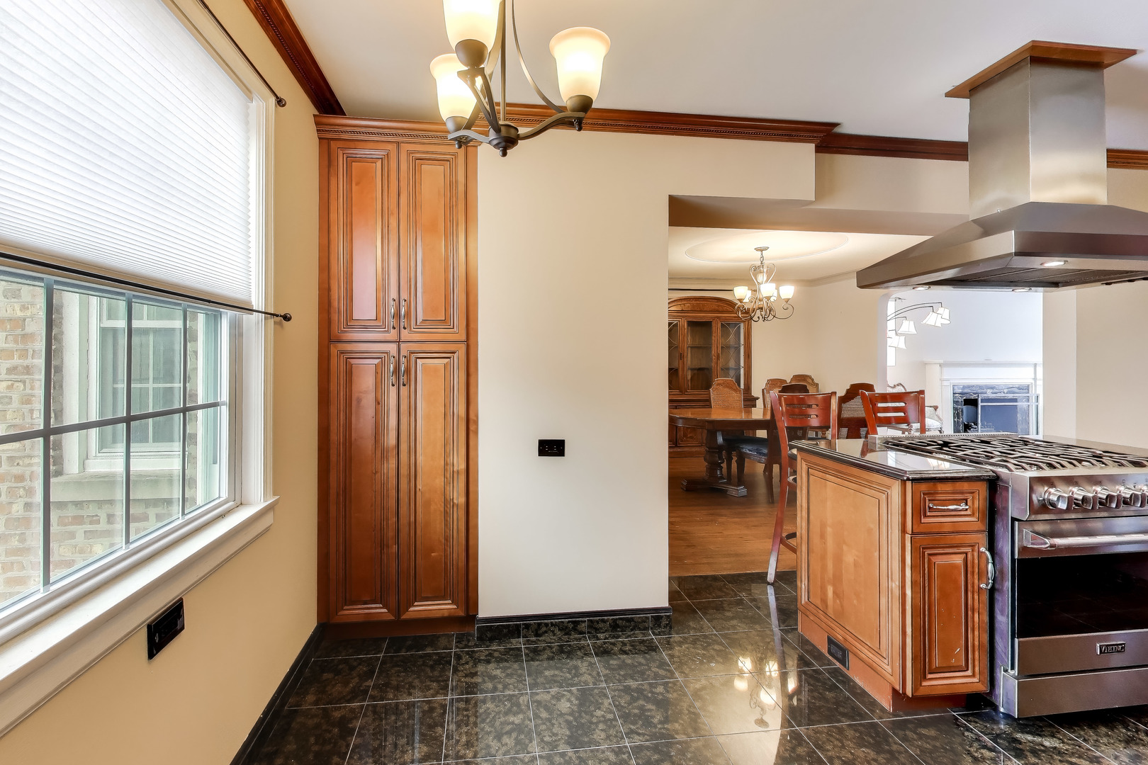 6230 North Troy Street Chicago, IL 60659 - Photo 12 of 38 a view of a kitchen and a window