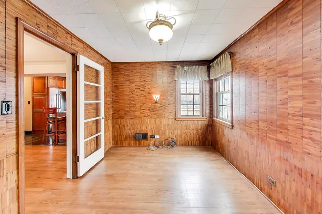 $699,000 | 6230 North Troy Street, Chicago, IL 60659