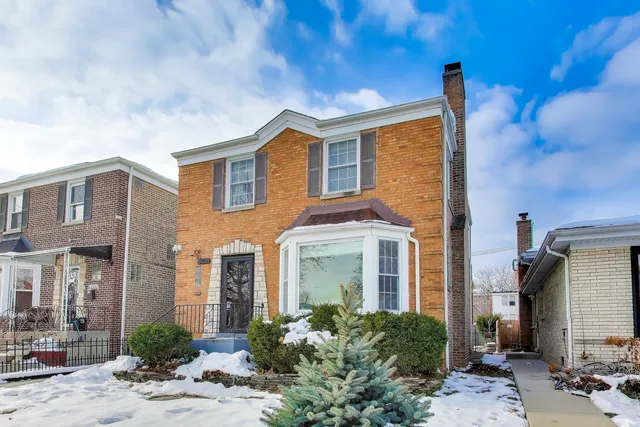 $699,000 | 6230 North Troy Street, Chicago, IL 60659
