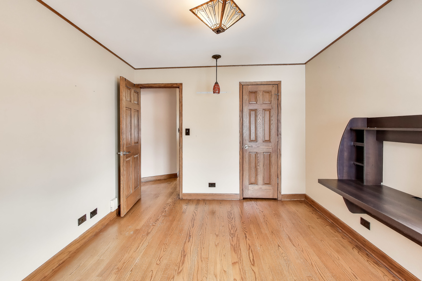 6230 North Troy Street Chicago, IL 60659 - Photo 21 of 38 a view of a room with wooden floor