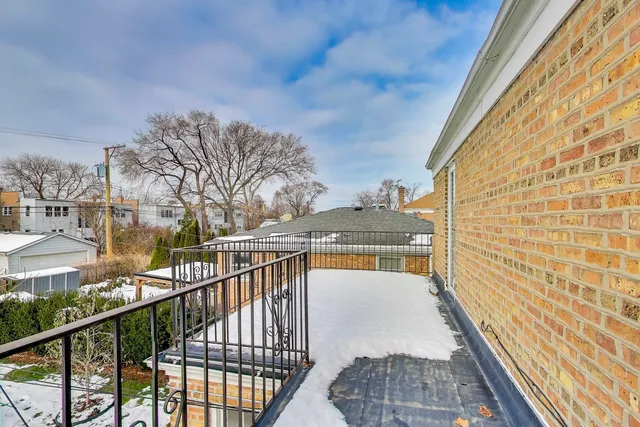 $699,000 | 6230 North Troy Street, Chicago, IL 60659
