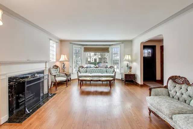 $699,000 | 6230 North Troy Street, Chicago, IL 60659