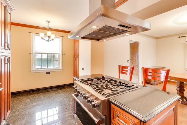 $699,000 | 6230 North Troy Street, Chicago, IL 60659