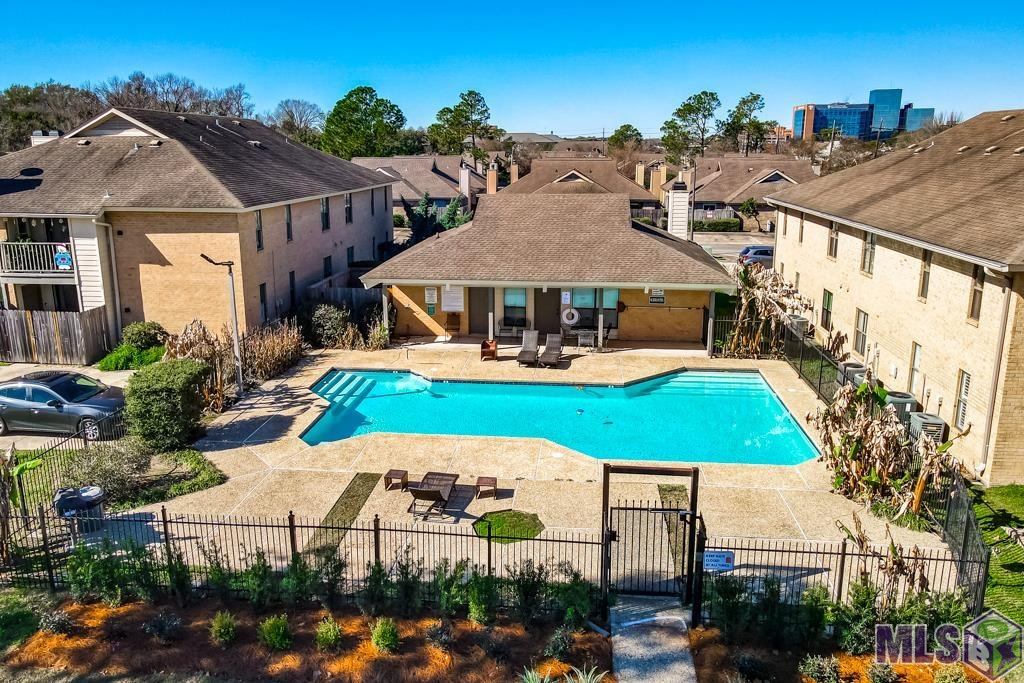 5110 Butter Creek Lane, Unit 5 Baton Rouge, LA 70809 - Photo 14 of 20 Community pool