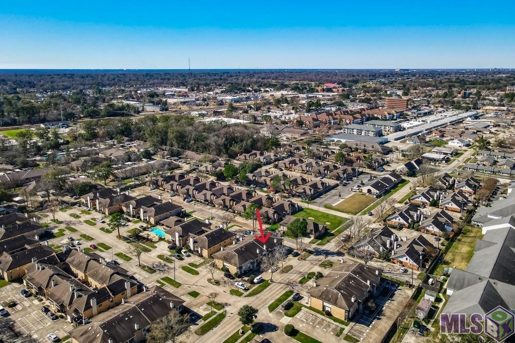 5110 Butter Creek Lane, Unit 5 Baton Rouge, LA 70809 - Photo 18 of 20 Prime shopping at nearby Mall of Louisiana