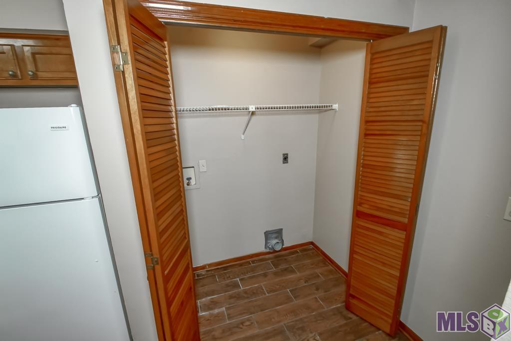 5110 Butter Creek Lane, Unit 5 Baton Rouge, LA 70809 - Photo 7 of 20 Laundry room