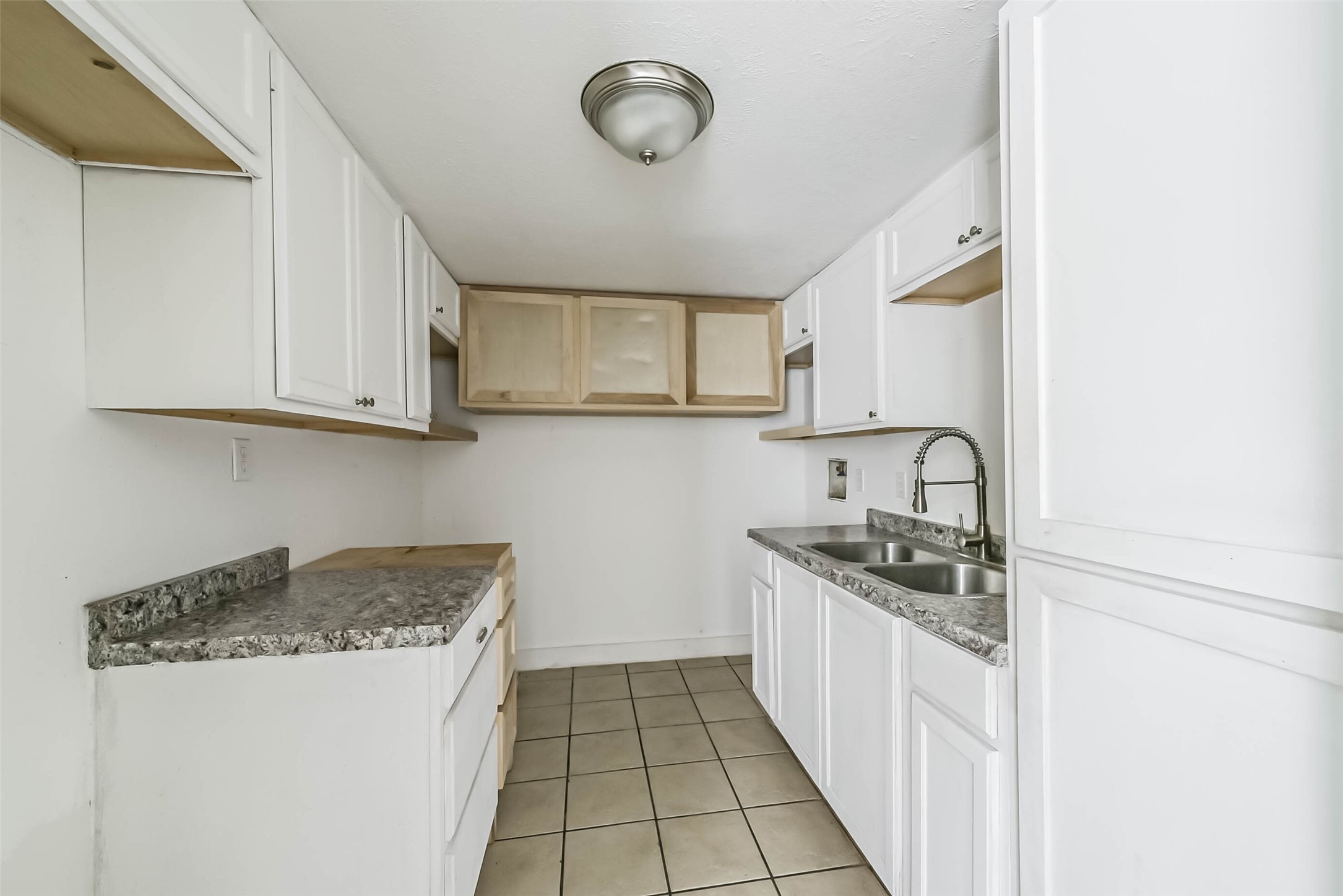 9710 Galaxy Street Houston, TX 77078 - Photo 14 of 30