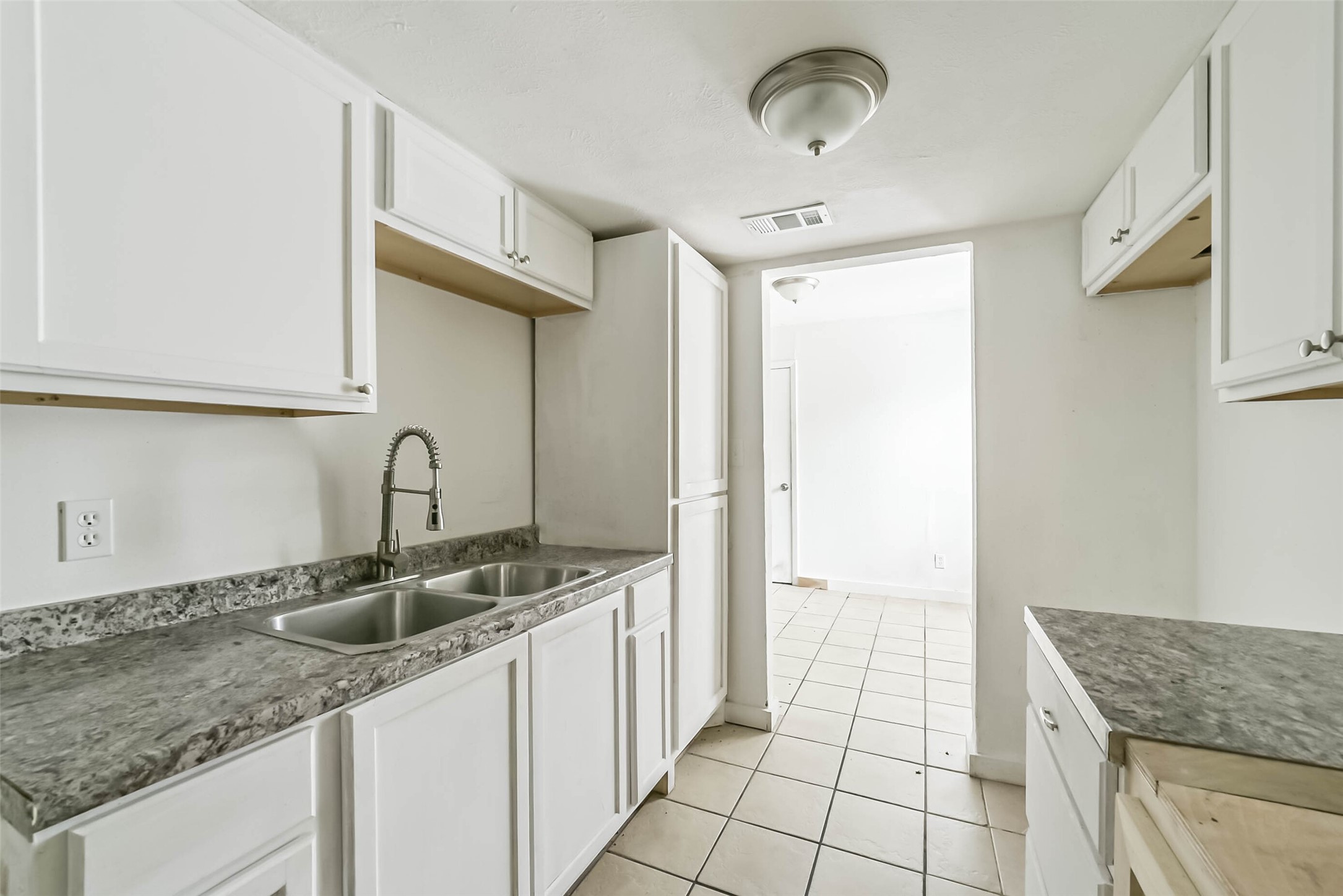 9710 Galaxy Street Houston, TX 77078 - Photo 15 of 30