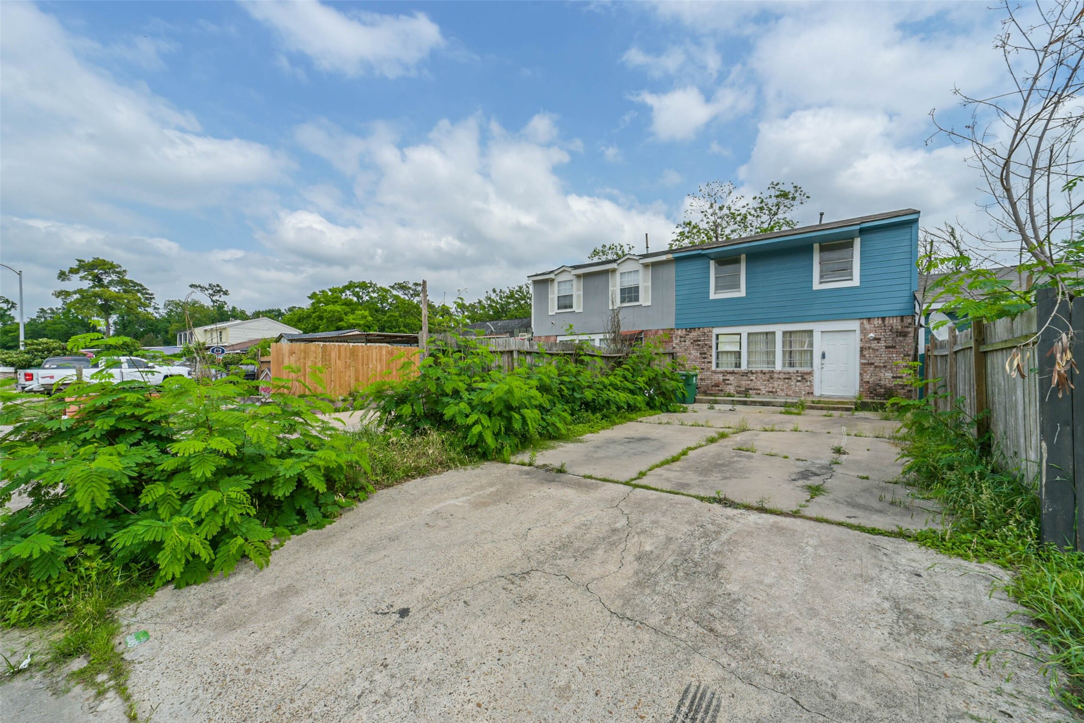 9710 Galaxy Street Houston, TX 77078 - Photo 5 of 30