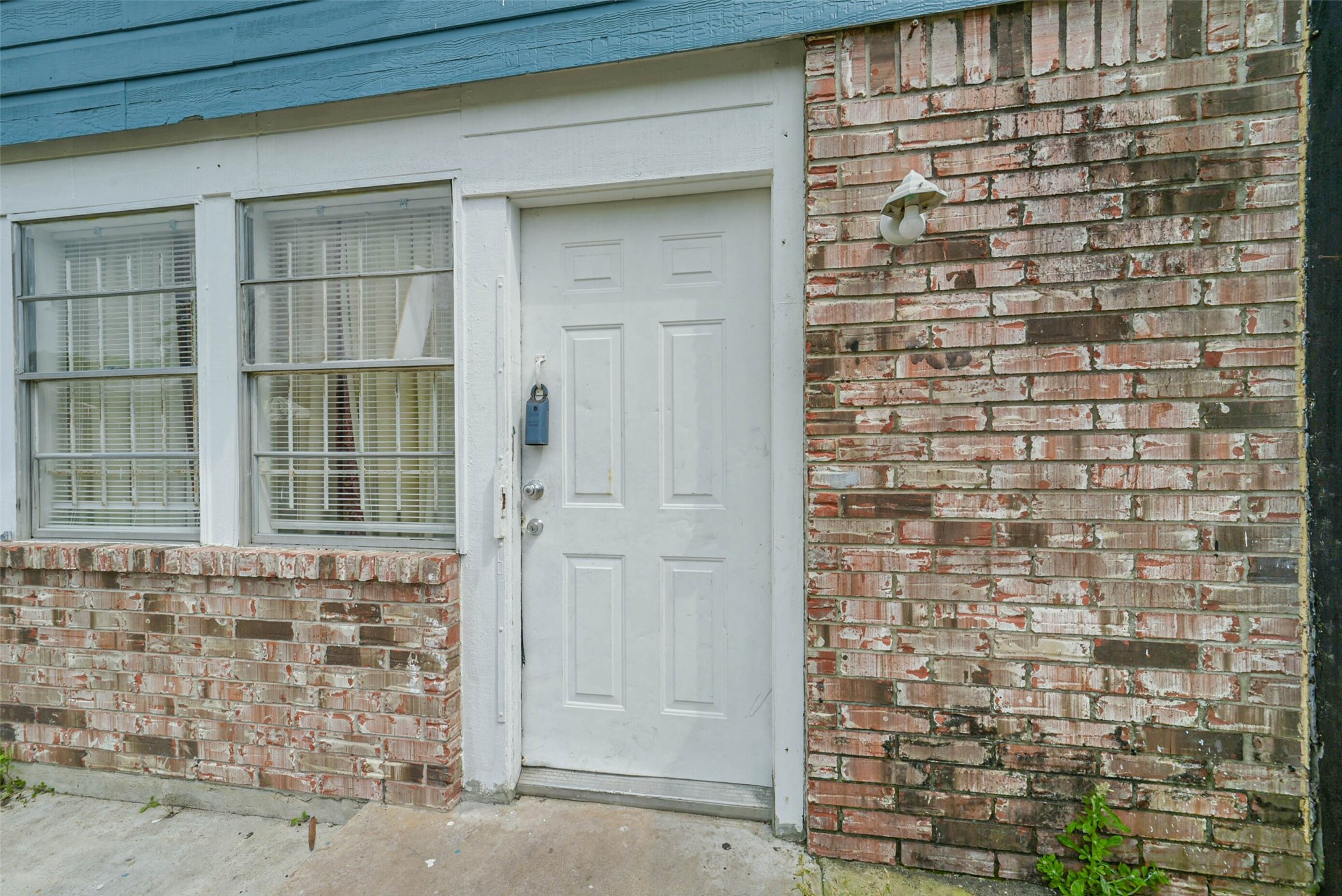 9710 Galaxy Street Houston, TX 77078 - Photo 6 of 30