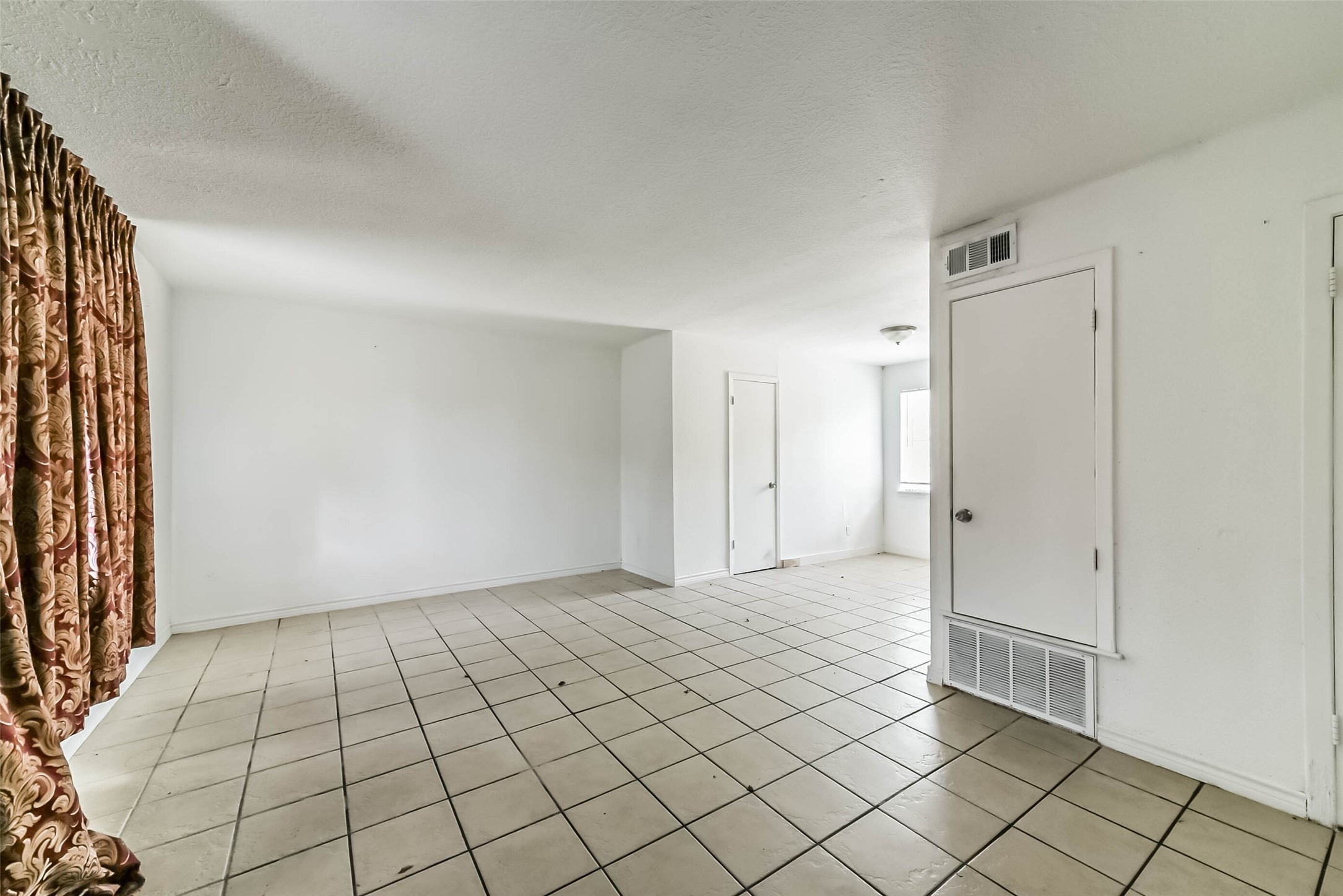 9710 Galaxy Street Houston, TX 77078 - Photo 8 of 30