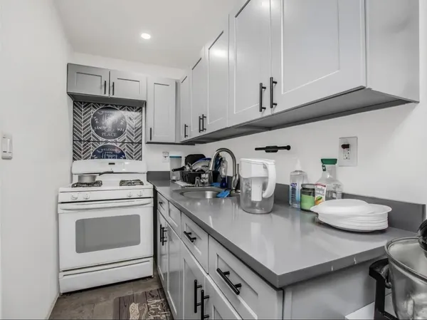 $995,000 | 3219 Lurting Avenue | Laconia