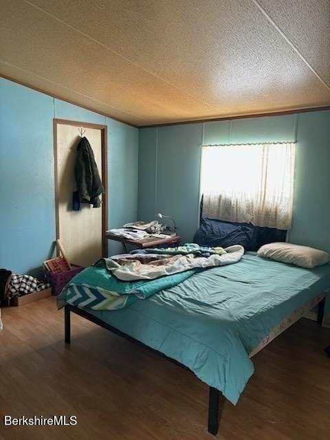 201 Loop Road Savoy, MA 01256 - Photo 15 of 20 Primary Bedroom