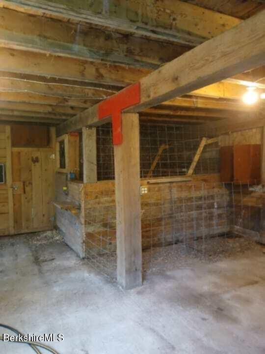 201 Loop Road Savoy, MA 01256 - Photo 8 of 20 Barn