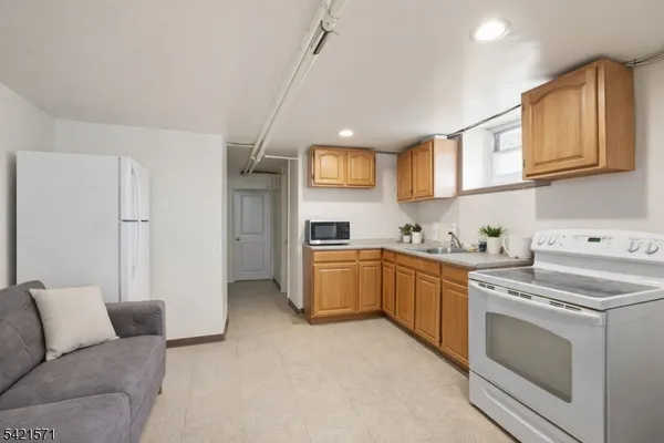 $918,888 | 13 May Street, Newark, NJ 07104