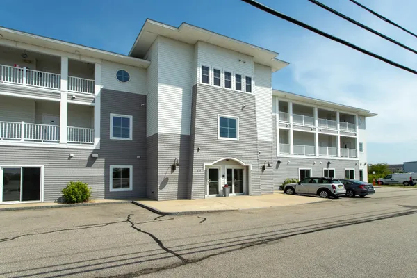 $240,000 | 419 Highway 286, Unit 102, Seabrook, NH 03874