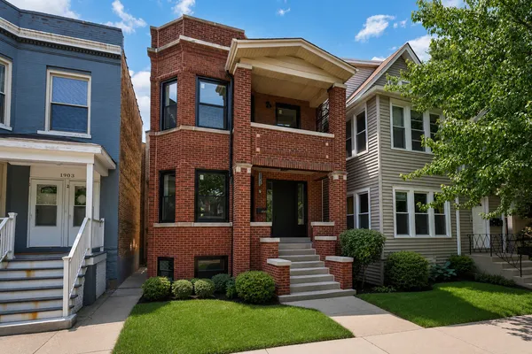 $1,700,000 | 1907 West Berwyn Avenue, Chicago, IL 60640